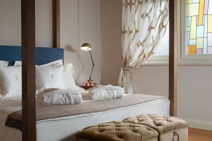 Image No.17-4 Bed Property for sale