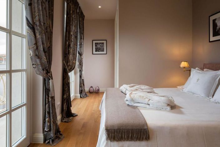 Image No.22-4 Bed Property for sale