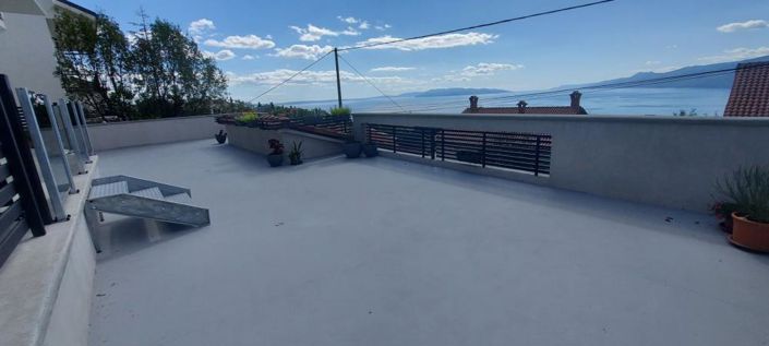 Image No.9-6 Bed Property for sale