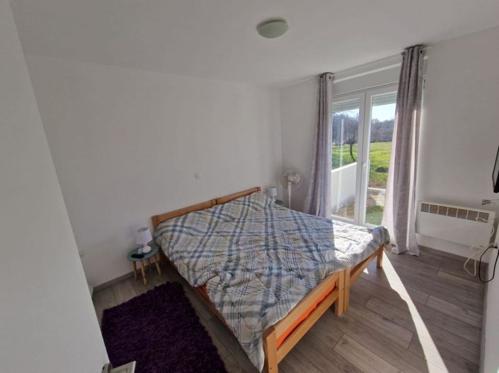 Image No.11-8 Bed Property for sale