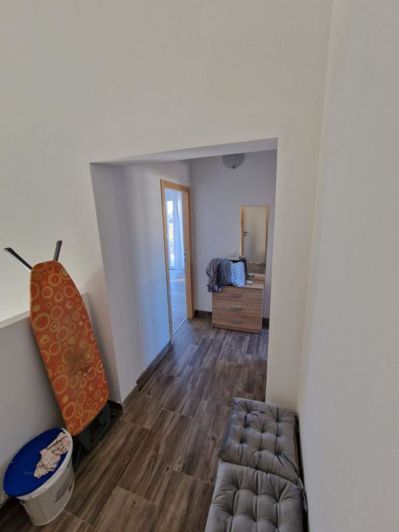 Image No.17-8 Bed Property for sale