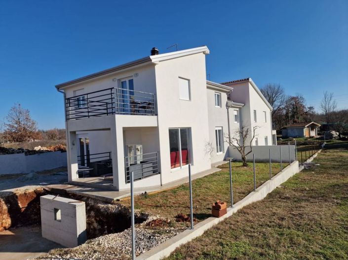 Image No.2-8 Bed Property for sale