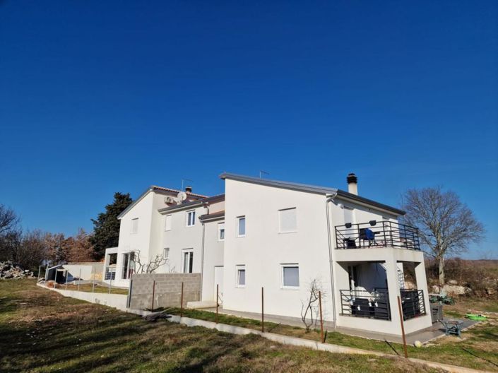 Image No.4-8 Bed Property for sale