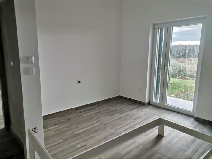 Image No.11-8 Bed Property for sale