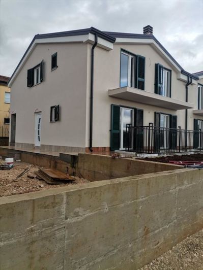 Image No.2-8 Bed Property for sale