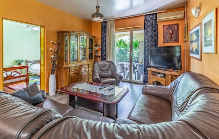 Image No.11-5 Bed Property for sale