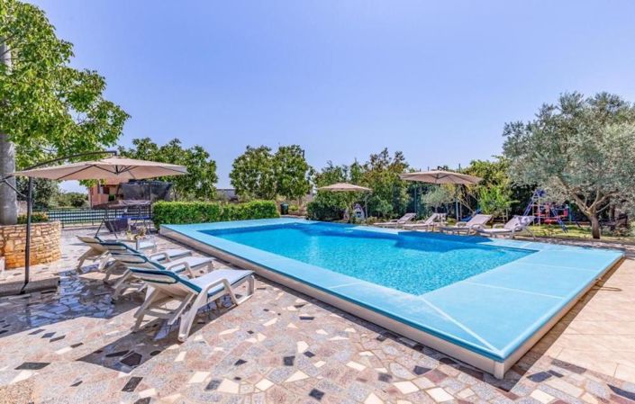 Image No.3-5 Bed Property for sale