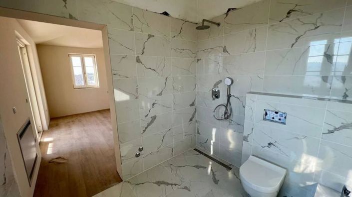 Image No.23-4 Bed Property for sale