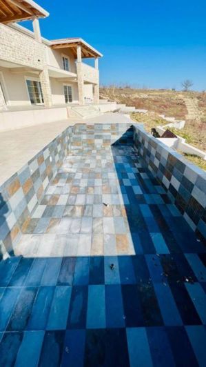 Image No.8-4 Bed Property for sale