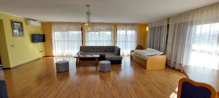 Image No.1-Propriété de 5 chambres à vendre à Croatie