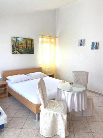 Image No.16-17 Bed Property for sale