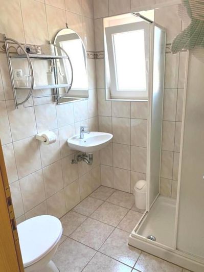 Image No.17-17 Bed Property for sale