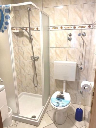 Image No.24-17 Bed Property for sale