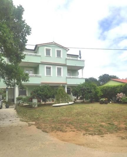 Image No.3-17 Bed Property for sale