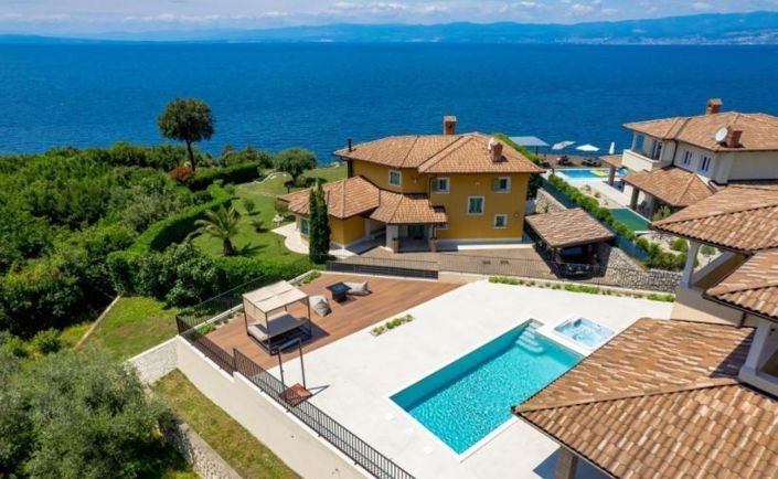 Image No.2-Propriété de 4 chambres à vendre à Mošcenicka Draga