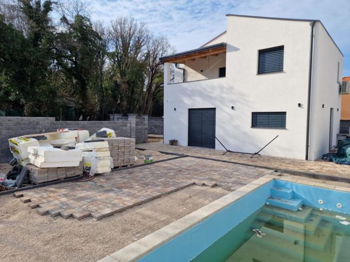 Image No.1-2 Bed Property for sale