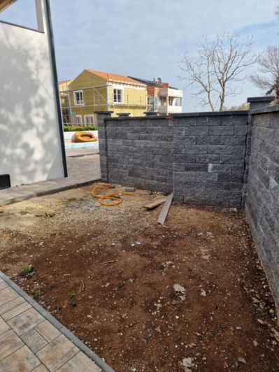 Image No.17-2 Bed Property for sale