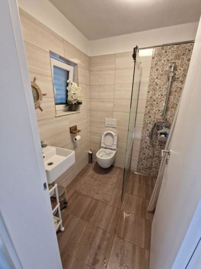 Image No.7-2 Bed Property for sale