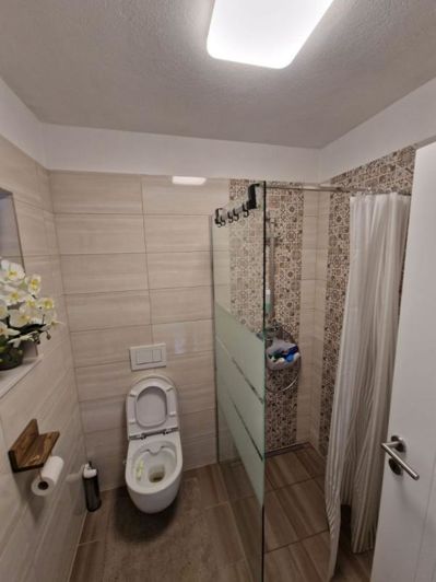 Image No.8-2 Bed Property for sale