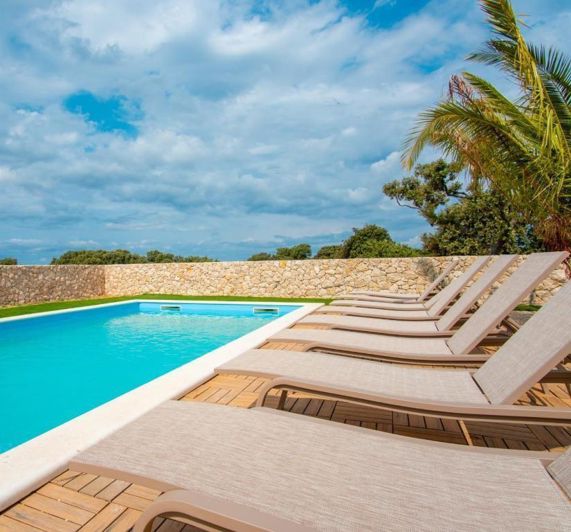 Image No.5-5 Bed Property for sale