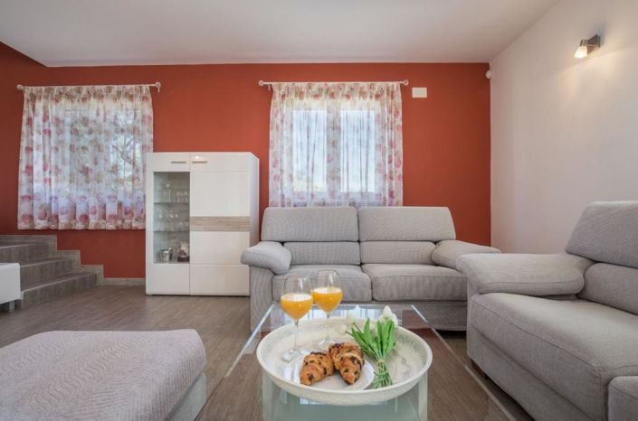 Image No.7-3 Bed Property for sale