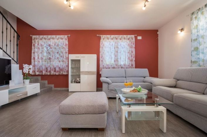 Image No.8-3 Bed Property for sale