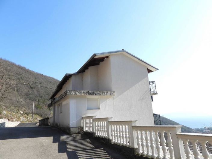 Image No.13-6 Bed Property for sale