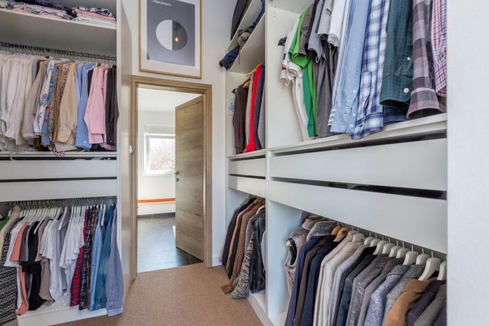 Image No.14-4 Bed Property for sale