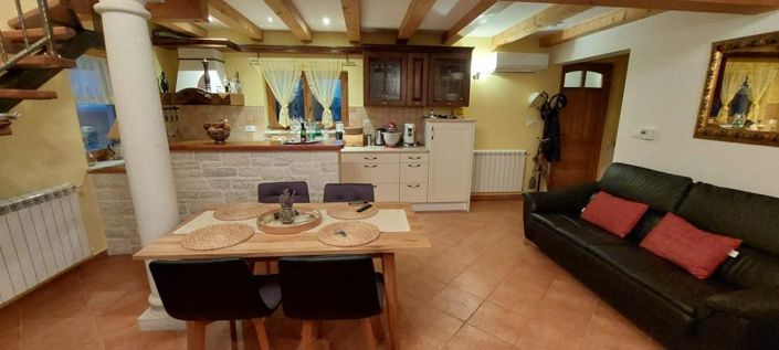 Image No.18-3 Bed Property for sale