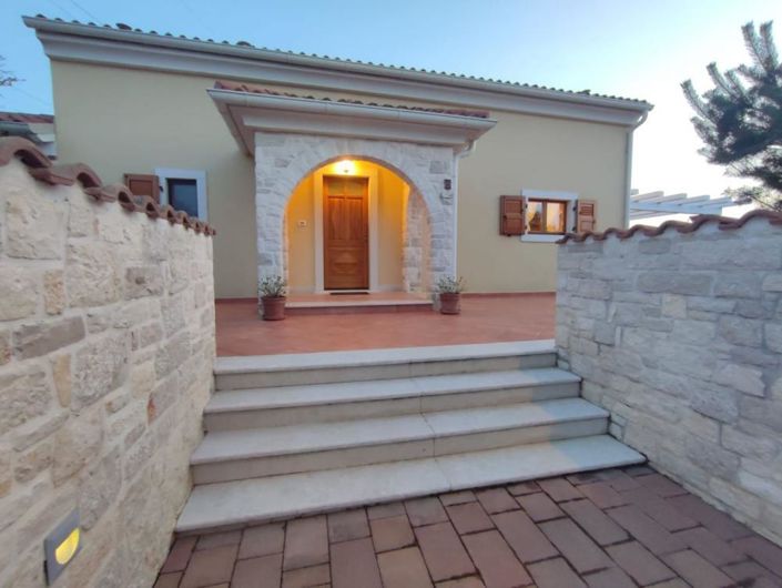 Image No.6-3 Bed Property for sale