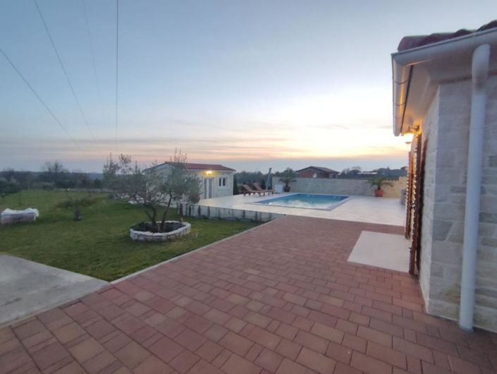 Image No.9-3 Bed Property for sale