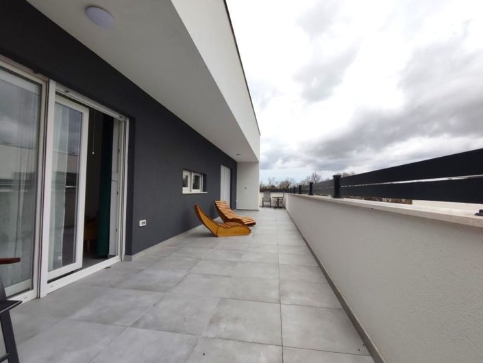 Image No.16-3 Bed Property for sale