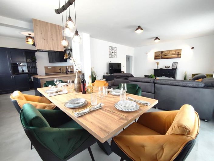 Image No.4-3 Bed Property for sale