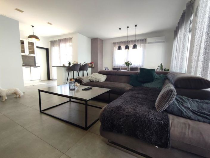 Image No.5-2 Bed Property for sale