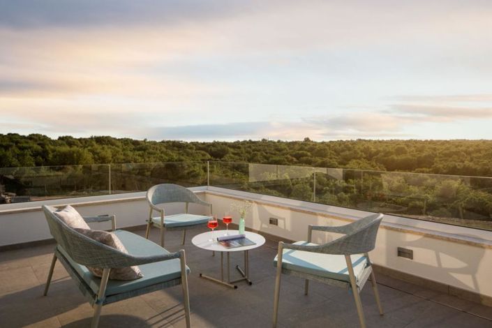 Image No.9-6 Bed Property for sale