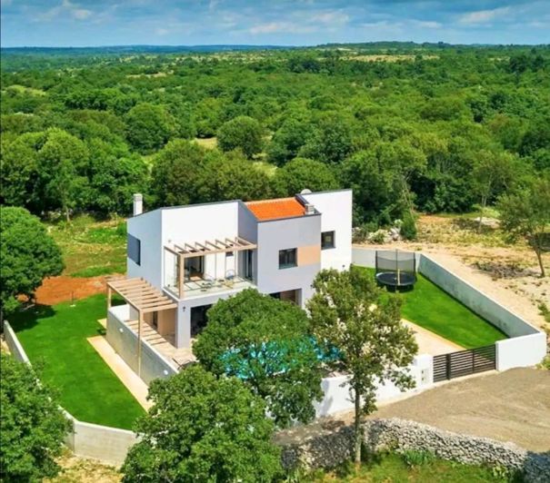 Image No.1-3 Bed Property for sale
