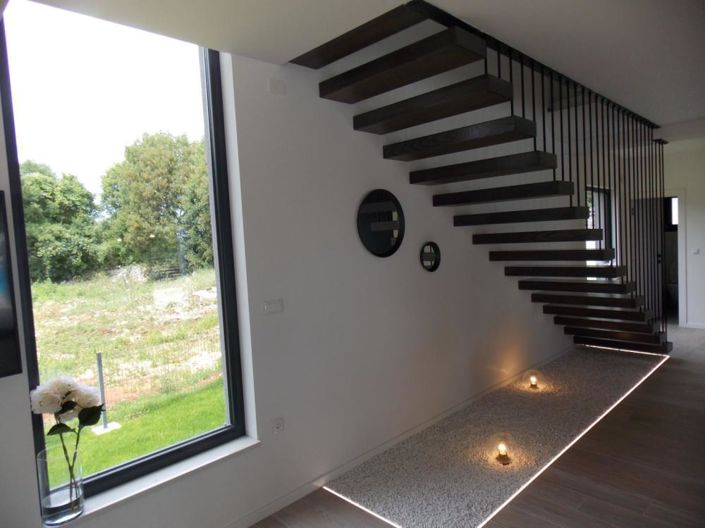 Image No.12-3 Bed Property for sale