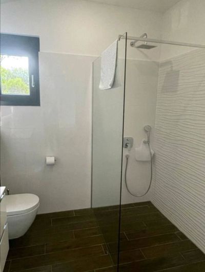 Image No.15-3 Bed Property for sale