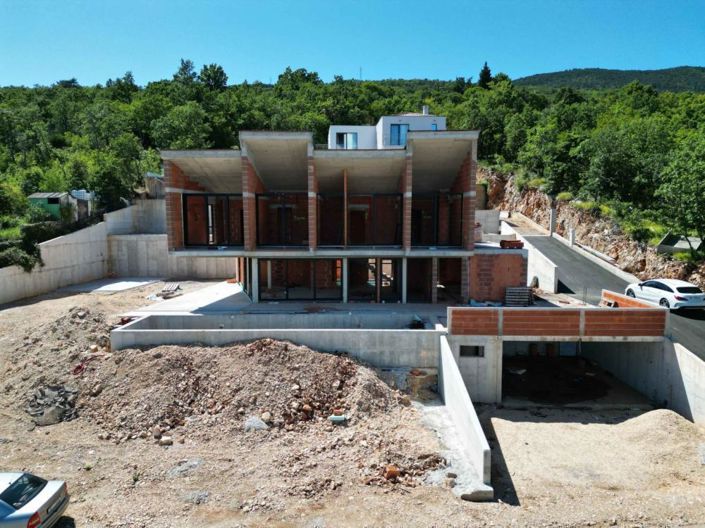 Image No.22-4 Bed Property for sale