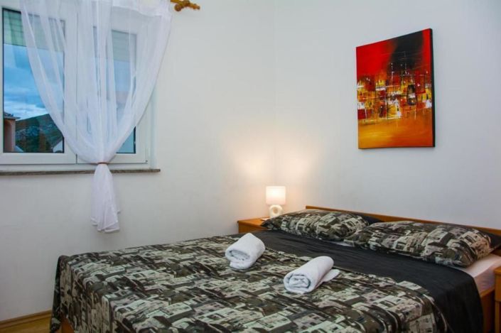 Image No.19-10 Bed Property for sale