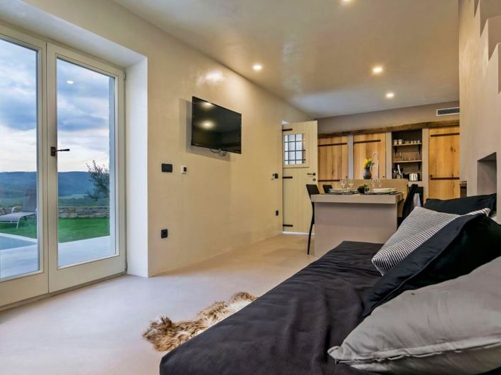 Image No.11-2 Bed Property for sale