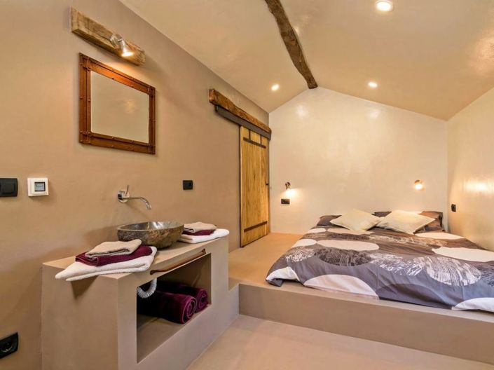 Image No.23-2 Bed Property for sale