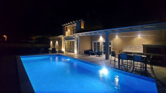 Image No.16-Propriété de 4 chambres à vendre à Kanfanar