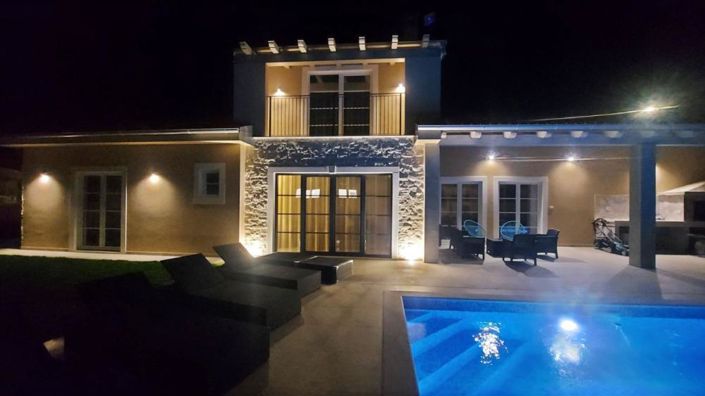 Image No.17-Propriété de 4 chambres à vendre à Kanfanar