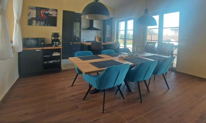 Image No.5-Propriété de 4 chambres à vendre à Kanfanar