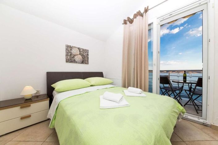 Image No.14-14 Bed Property for sale