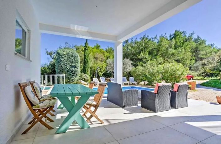 Image No.6-Propriété de 8 chambres à vendre à Umag