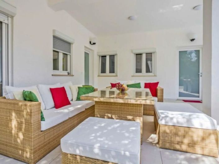 Image No.8-Propriété de 8 chambres à vendre à Umag