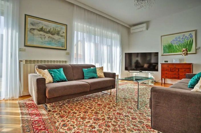 Image No.9-Propriété de 8 chambres à vendre à Umag