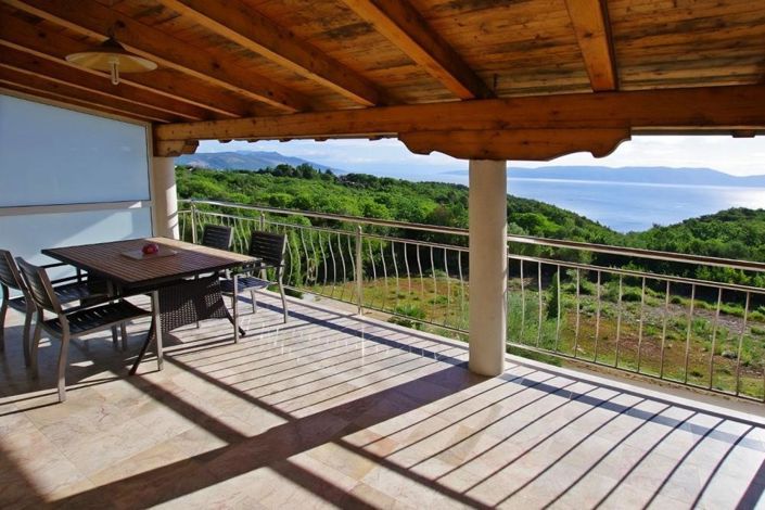 Image No.22-10 Bed Property for sale